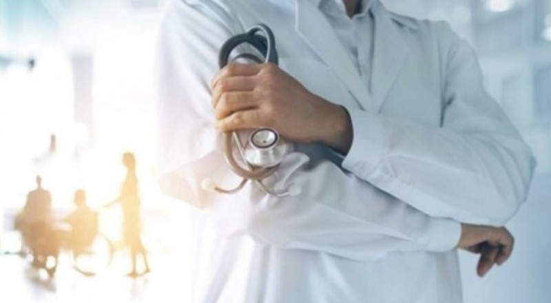 Doktorlara Türkiye’de 9 bin TL, Almanya’da 10 bin Euro
