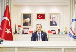 Doktorlarımızın övgüye değer hizmetlerine her fırsatta tanık oluyoruz