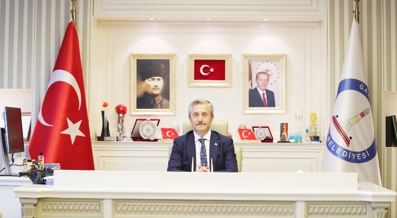 Doktorlarımızın övgüye değer hizmetlerine her fırsatta tanık oluyoruz