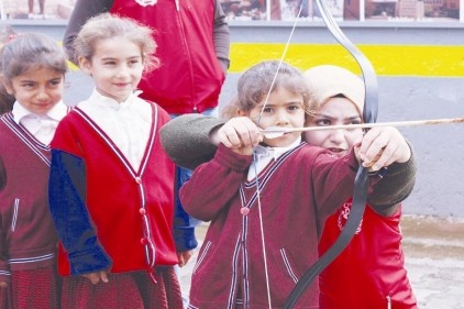 Dokunmadık genç bırakmayacağız