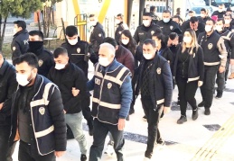 Dolandırıcılık operasyonunda 30 şüpheli adliyede
