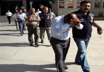 Dolandırıcılık şüphesiyle 4 kişi gözaltına alındı 