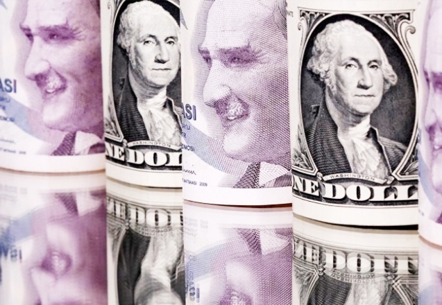 Dolar 12,51 lirayı geçti, euro 14,08'i gördü