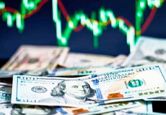 Dolar 7 TL seviyesinde dalgalı: Rezerv kayıplarına ilişkin tartışma gündeme oturdu