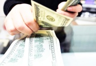 Dolar 7,5770 liradan, Avro 9,0070 liradan güne başladı