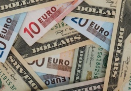 Dolar 7,5800 liradan, Avro 9,2520 liradan güne başladı