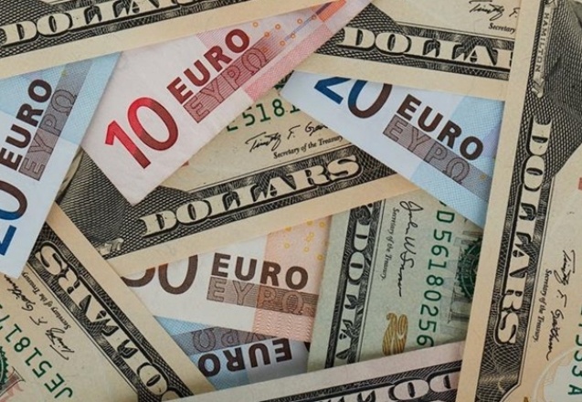 Dolar 7.8300 liradan, Avro 9.4920 liradan güne başladı