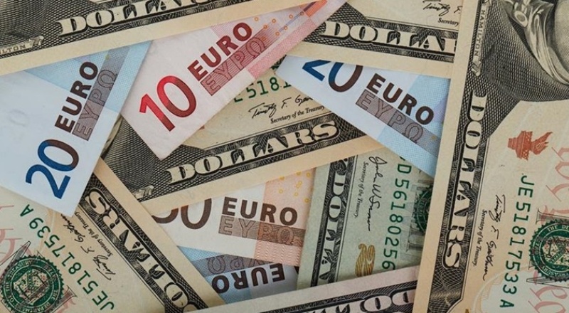 Dolar 7.8300 liradan, Avro 9.4920 liradan güne başladı