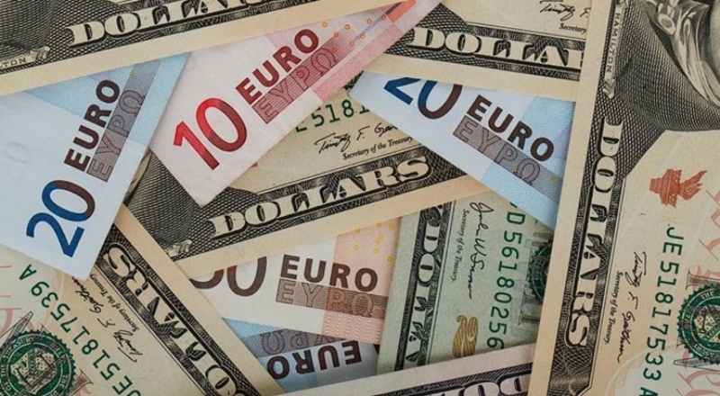 Dolar 8 TL oldu