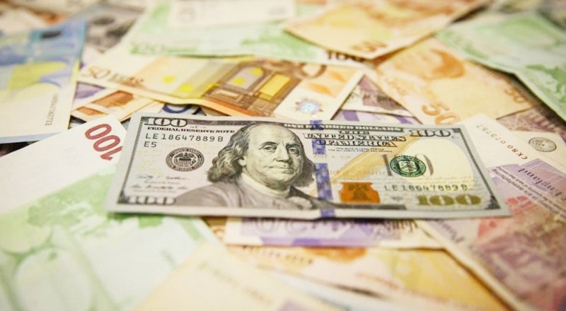 Dolar, 8.30’un üzerinde