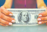 Dolar güne 8.33 seviyesinden başladı, euro 9.83