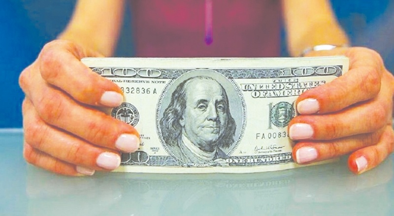 Dolar güne 8.33 seviyesinden başladı, euro 9.83