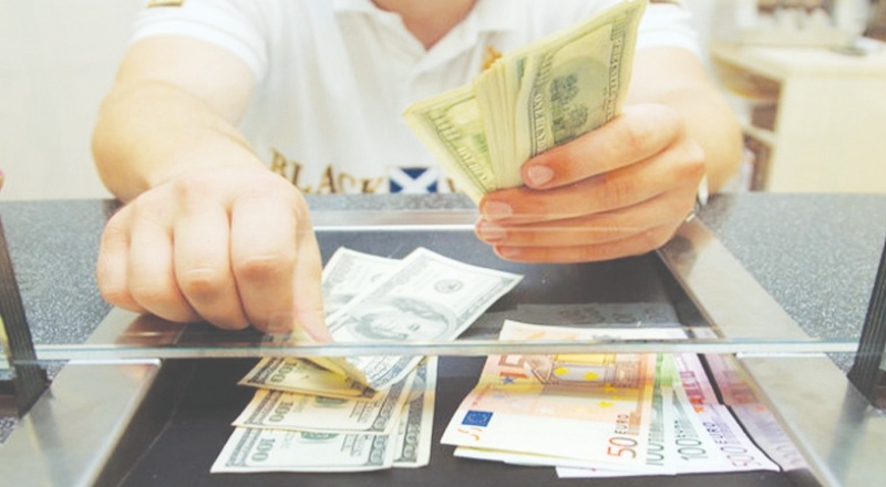 Dolar güne 8.43 seviyesinden başladı; euro 9.88