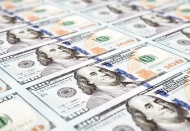 Dolar güne yükselişle başlayarak 7.38 TL seviyesine kadar yükseldi