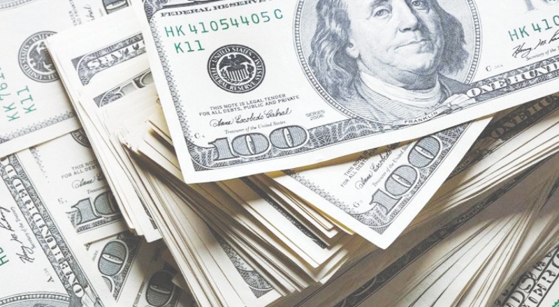 Dolar tarihi zirvesine yürüyor