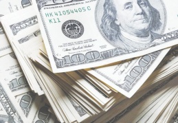 Dolar tarihi zirvesine yürüyor