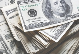 Dolar tarihi zirvesini test etti; gözler Merkez Bankası'nın yatırımcı toplantısında