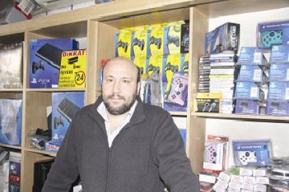 Dolar ve terör küçük esnafı çok etkiledi