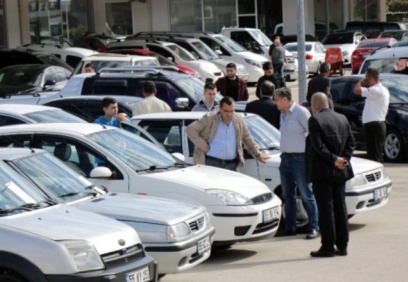 Dolarda yaşanan artış 2. el araç piyasasını vurdu: "Talep artışı satışa dönüşmedi"