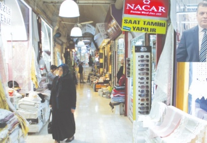 Doların artması piyasayı kilitledi, birçok esnaf icralık durumda