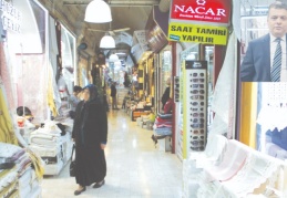 Doların artması piyasayı kilitledi, birçok esnaf icralık durumda