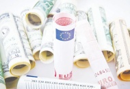 Dolar/TL'de yeni rekor 7,70!