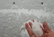 Dolu yağışı, bazı yerlerde hayatı olumsuz etkiledi