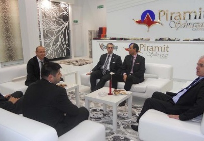 Domotex Fuarı’nda katılıp tekstil kümesi standı açıldı