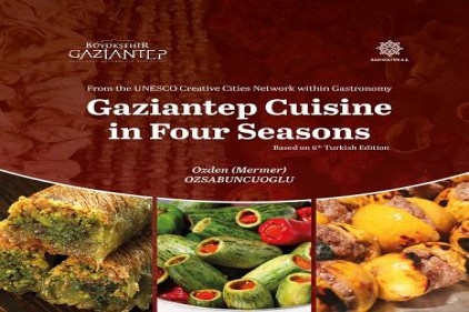 Dört Mevsim Gaziantep Yemekleri kitabının İngilizcesi de basıldı