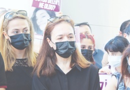 “Daha önce de cinayet işleyen birisi nasıl serbest kalabiliyor?”