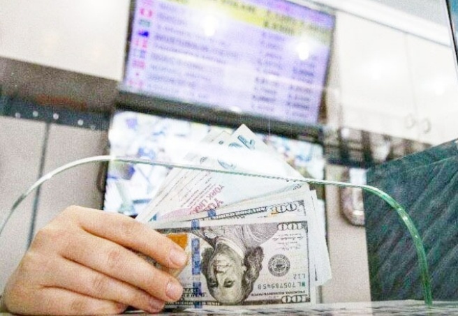 Döviz büroları kepenk indirdi