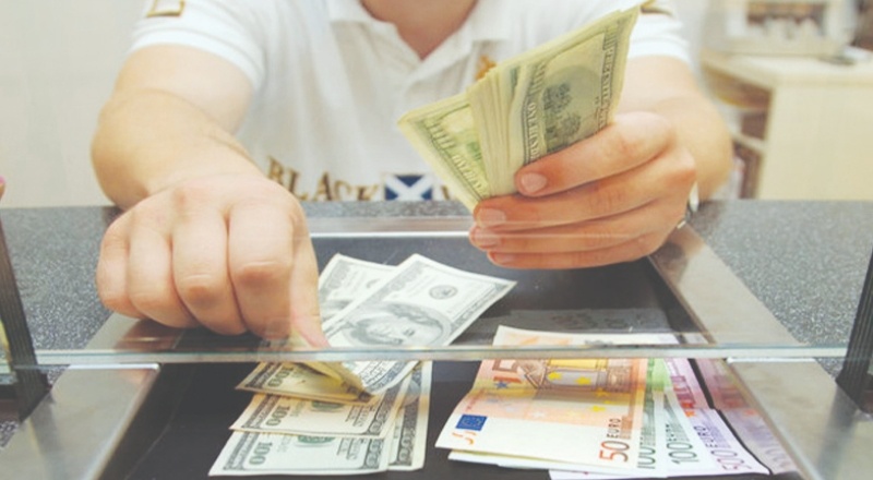 Döviz kurları güne yatay başladı; dolar 8.82