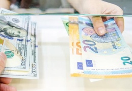 Döviz kurları haftaya yatay seyirle başladı