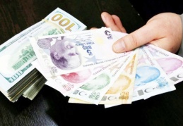 Döviz kuru, en büyük kağıt para olan 200 TL'yi eritti