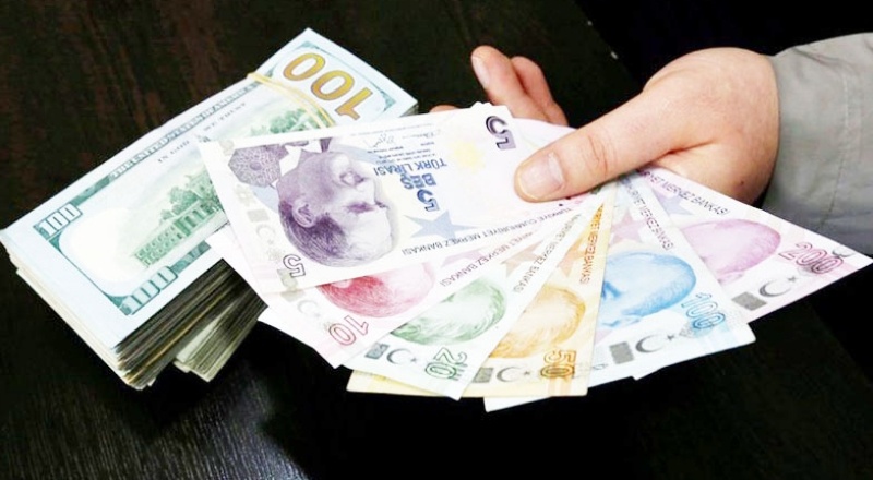 Döviz kuru, en büyük kağıt para olan 200 TL'yi eritti