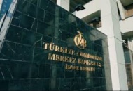 “Döviz kuru oynaklıkları azaldı faizler belirgin olarak geriledi”