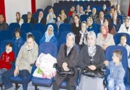 Down Sendromlu çocuların ailelerine seminer verildi