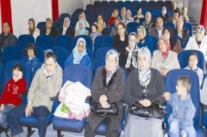 Down Sendromlu çocuların ailelerine seminer verildi