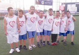 Down Sendromlu Gençler Futbol Takımı ödüllendirildi