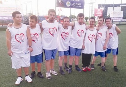 Down Sendromlu Gençler Futbol Takımı ödüllendirildi
