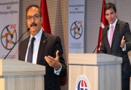 Down sendrumlu çocukların gösterisine Larsen’den alkış