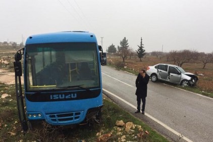 Düğün tarihini belirlemeye giden aile, yolda kaza yaptı