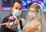 Düğünlerde toplu fotoğraf ve tokalaşmak yasak