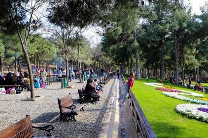 Dülük, bayramda piknikçilerle doldu, taştı