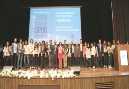 “Dünden Bugüne Spor Fizyoterapistliği Sempozyumu” yapıldı