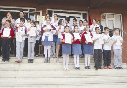 Dünya Barışı konulu resim yarışmasında altı öğrenci madalya ve mp3 çalar kazandı