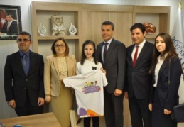 Dünya barışının bütün dünya çocukları için çok önemli