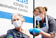 Dünya genelinde aşı yapılanların sayısı Covid-19 hastalarının sayısını geçti