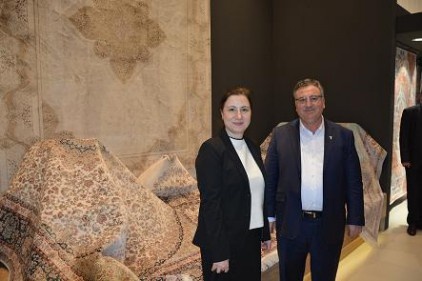 Dünya halı saktörüne damga vuran Gaziantepli halıcıları kutluyorum