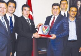 Dünya hokey kamuoyu artık Türk takımlarının başarısından bahsediyor